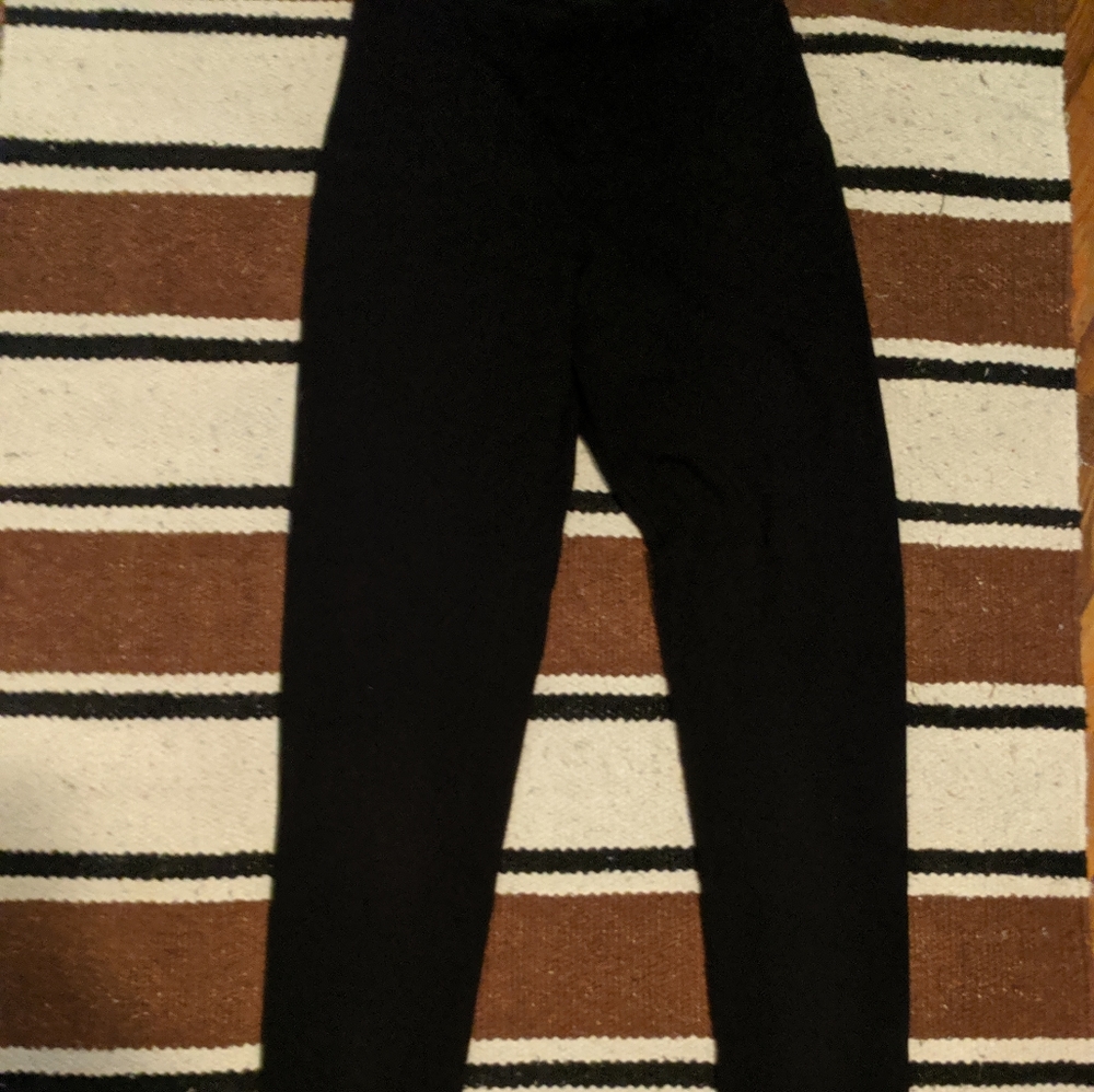 NEW RUBY RIBBON LEGGINGS w/ built-in tummy control